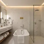 فندق Majestic Aria &
