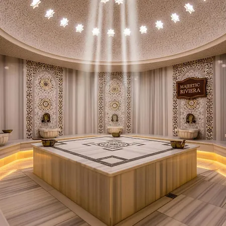 Majestic Rivera מלון