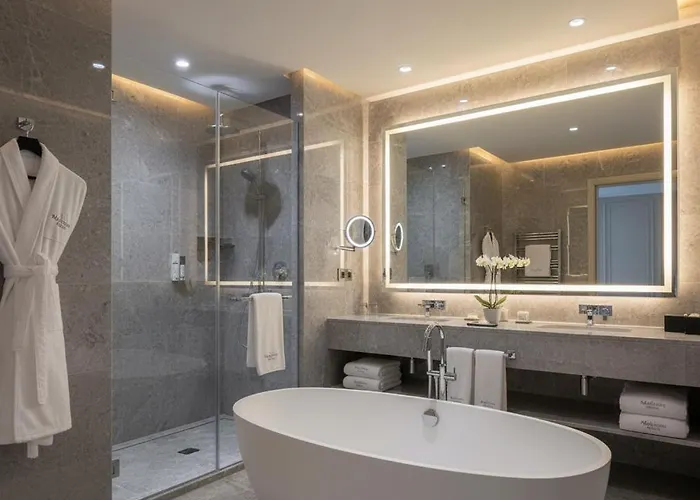 Majestic Aria & Αλάνια